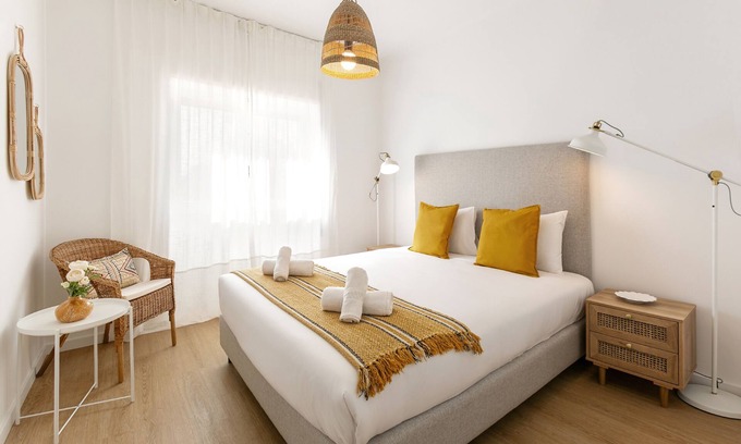 Consolacao Apartment | Estrelas da Praia - Stylish and Cozy Apartment