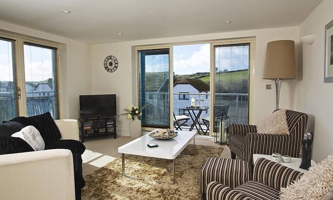 Kingsbridge Cottage | ESTUARY VIEW, pet friendly in Kingsbridge