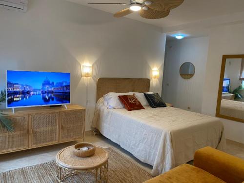 San Luis de Sabinillas Apartment | Estudio en Sabinillas
