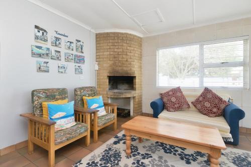 Waenhuiskrans Apartment | Etna Flat In Arniston