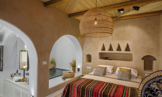 Naxos Town Apartment | Euphoria Chora Naxos Executive Suite with Jacuzzi