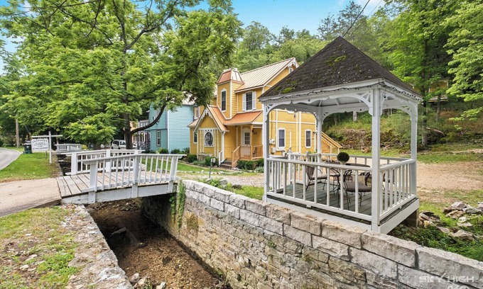 Eureka Springs Historic District House | Eureka Memories