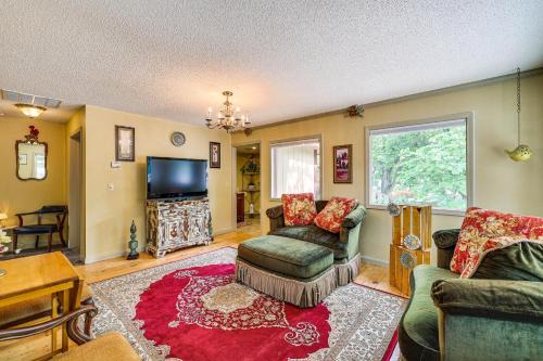 Eureka Springs Historic District House | Eureka Springs Rental - Walk to Downtown!