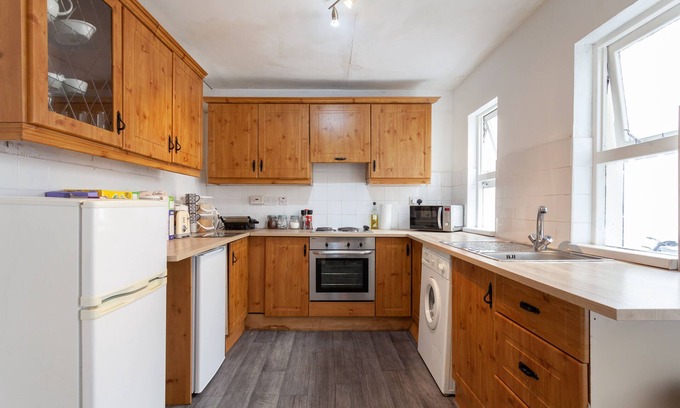 Belfast House | EuroVilla