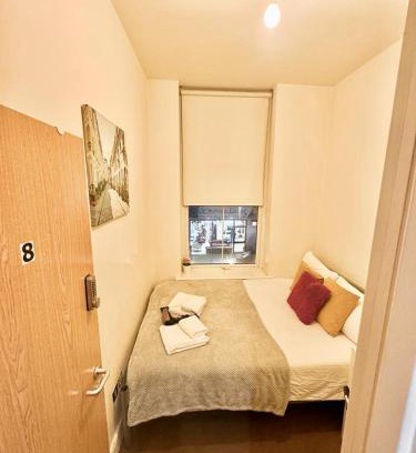 Euston House | Euston Station Central Apartment 161 1 and 3