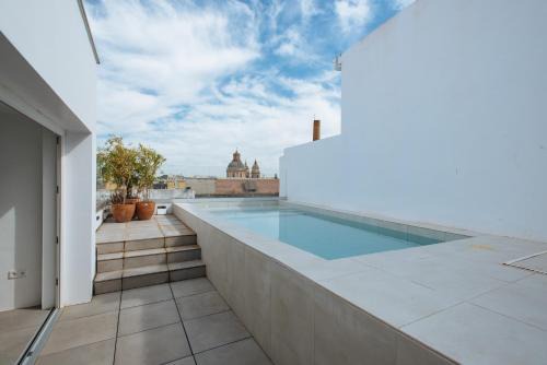 Feria Apartment | Eva Recommends Castellar Pool & Terrace