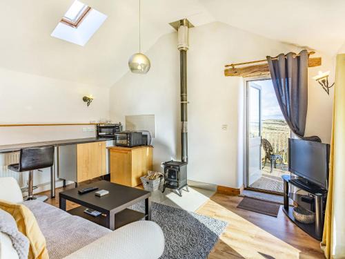 Lofthouse House | Eva Rose - Uk37993