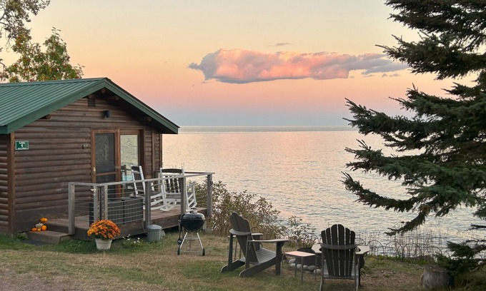 Croftville Cabin | Eve’s Place Lakeside Cabin 1