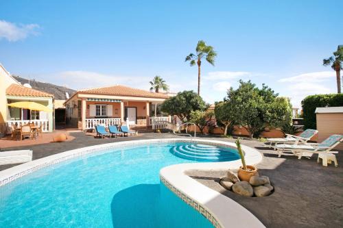 Candelaria House | Eveas