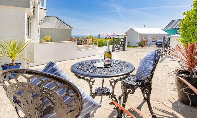 West Looe House | Evelyn - Ukc4036