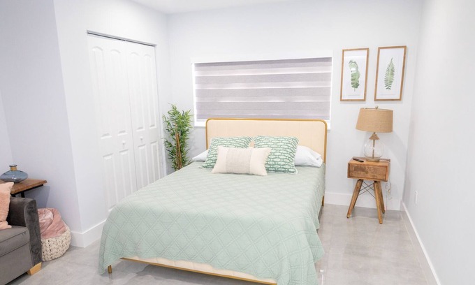 Tamiami House | Ever After Retreat - 5 min from Kendall Hospital