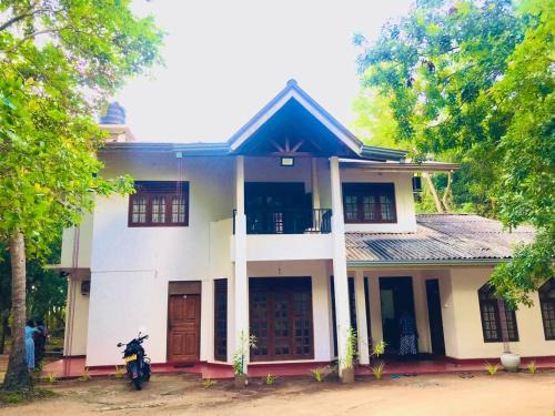 Anuradhapura Hotel | Ever Green Family & Tourists Resort