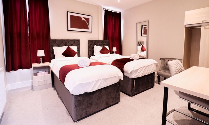 Rushmoor District Apartment | Everest Lodge Luxury Serviced Apartments - Farnborough