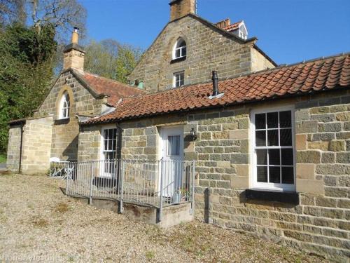 Scarborough House | Everley Cottage