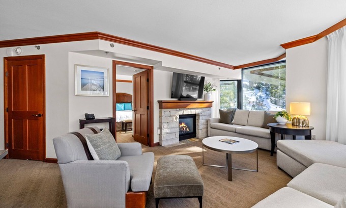 Olympic Valley Resort | Everline ‘Resort Chair’ Corner Suite; Ski In/Out @Palisades