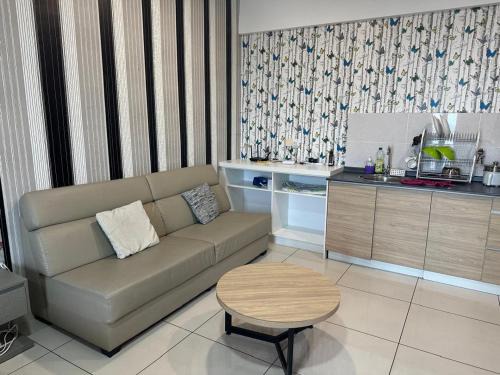 Bangi Sentral Apartment | Evo 24 free NETFLIX and WIFI