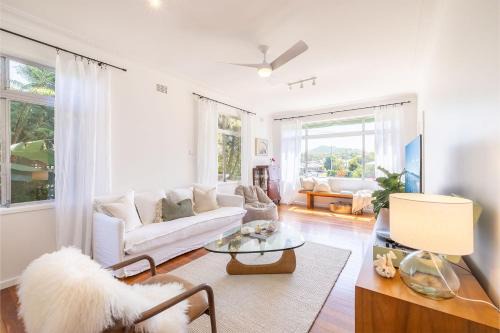 Shoal Bay House | Evoke - Shoal Bay, 2 Leonard Ave , Stylish holiday house with air con, Wi-Fi & boat parking