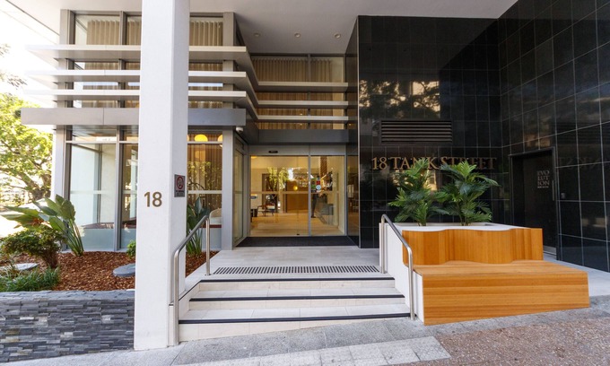 Brisbane Central Business District Apartment | Evolution Apartments