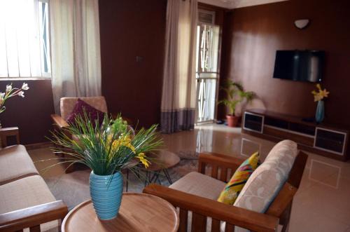 Muyenga Apartment | Ewaffe@AKUA special OnPoint 2bedroom Home