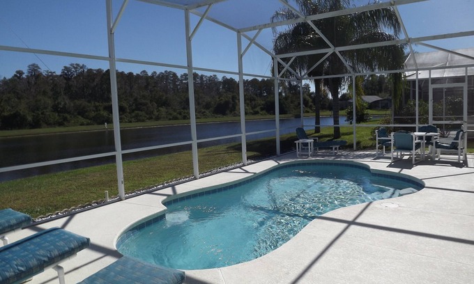Eagle Pointe South Villa | Ex Show Home Villa, facing lake, private pool, games room & free wi-fi