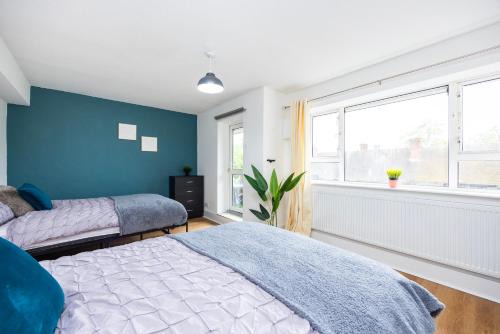 Docklands Apartment | Excel O2 Stunning Large 3 bedroom Apartment with Balcony