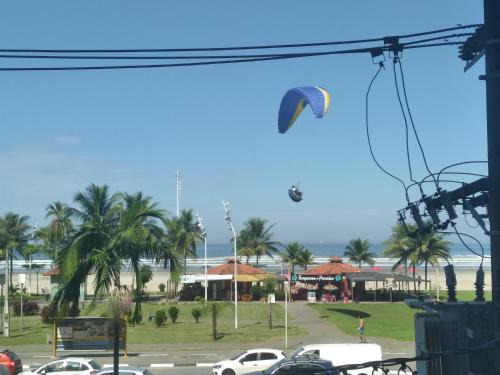 Itarare Apartment | excelente localização o mar na sua frente confira