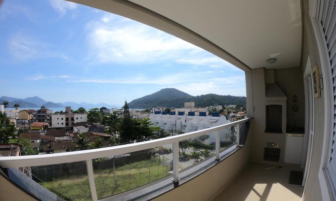 Itagua Apartment | Excelente localizacao Vista parcial Mar Sol da Manhã 03 quartos Ar condicionado Piscina e Sauna