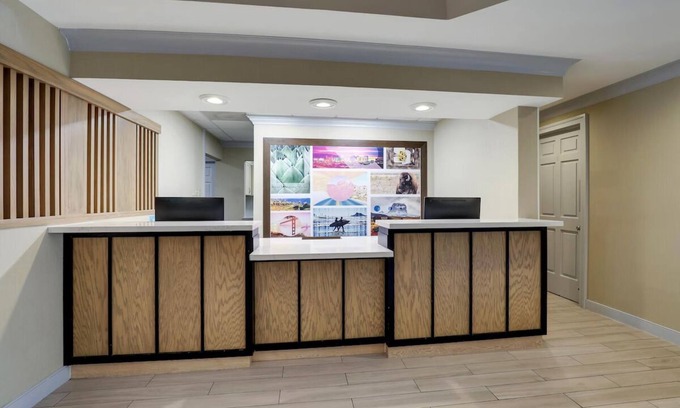 San Jose Resort | Excellent Choice! Spacious Unit with Full Kitchen, with Outdoor Pool!