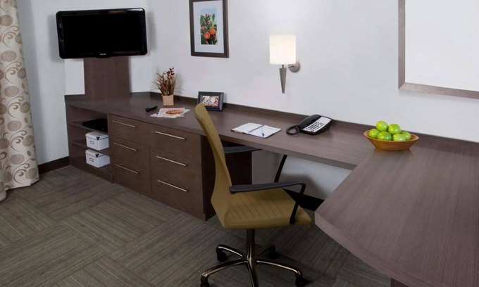 Santa Clara Hotel | Excellent Choice! W/Private Full Kitchen! Minutes to California's Great America