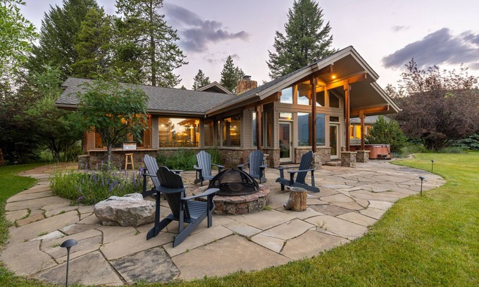 Big Sky House | Exceptional Big Sky Retreat