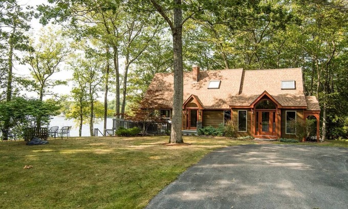South Casco House | Exceptional, classic Lakefront House on Big Sebago Lake
