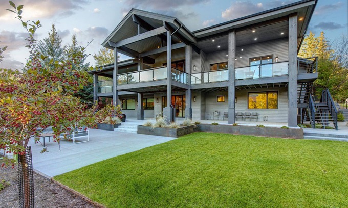 Park Meadows House | EXCEPTIONAL FAMILY HOME - CLOSE TO BOTH PC RESORT BASES