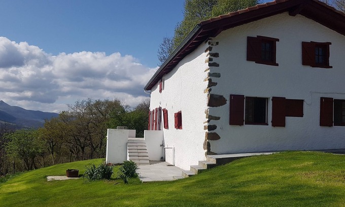 Ainhoa House | Exceptional location in the heart of nature