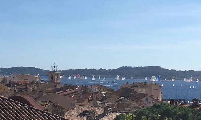 Sainte-Maxime City Centre Apartment | Exceptional top floor 300M from the sea, city center and quiet! Enclosed garage