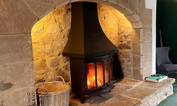 Skipton House | Exceptional Unique 5 Bedroom Manor House