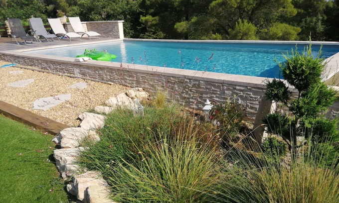 Velleron House | Exceptional view 4 km from l'isle/sorgue