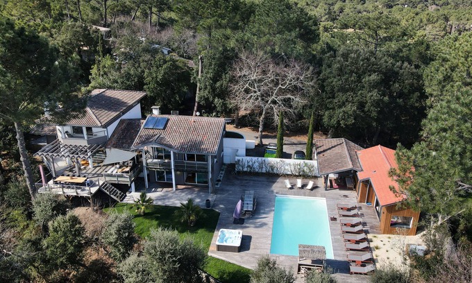 Seignosse Villa | Exceptional villa on golf course, beach and lake 1.8 K, swimming pool, gym, jaccuzi