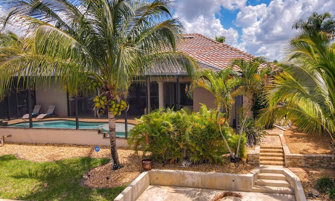 Cape Coral Villa | Exceptional Villa - Has it All!