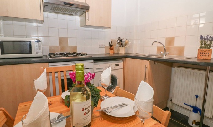 Tideswell Cottage | Exchange Cottage
