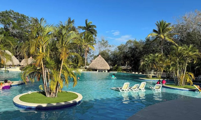 Playa Coronado Apartment | Exclusive Suite at Playa Coronado Luxury Club