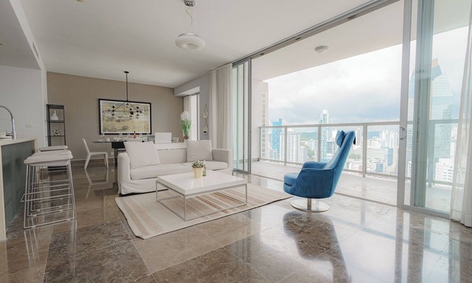 Panama City Apartment | Exclusive and luxury 1BR with balcony in Yoo Panama