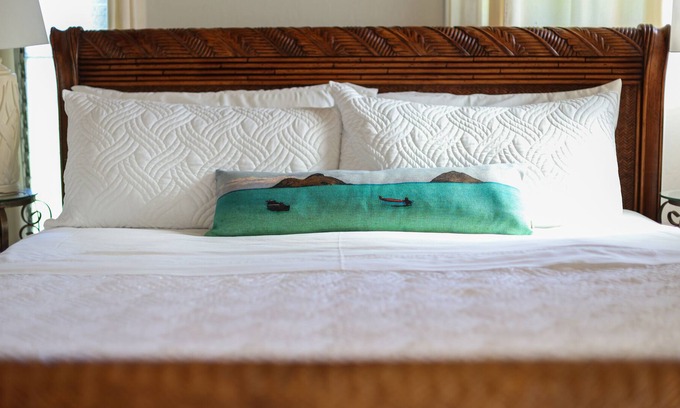 Kalama Tract Cottage | Exclusive Beach Cottage 2 blocks from the Beach, 5 min from Kailua town.