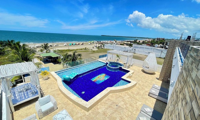 La Boquilla Villa | exclusive beach mansion