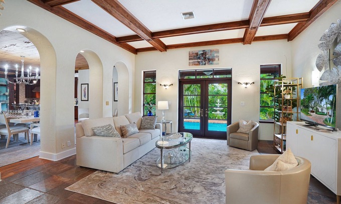 Boca Raton House | Exclusive Boca Home Hosted by BNR Vacation Rentals
