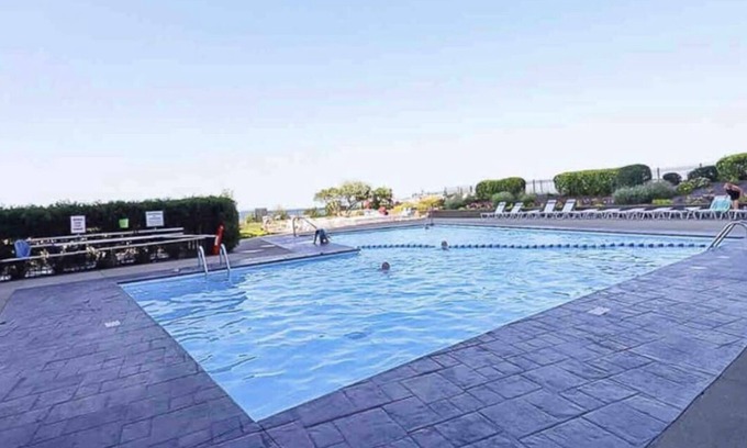 Lakewood Condo | Exclusive Carlyle Lake Getaway!!