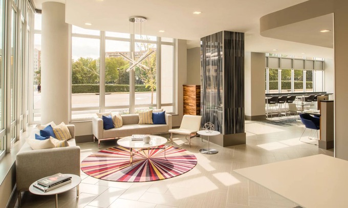 Crystal City Apartment | Exclusive Condo With Stunning Views