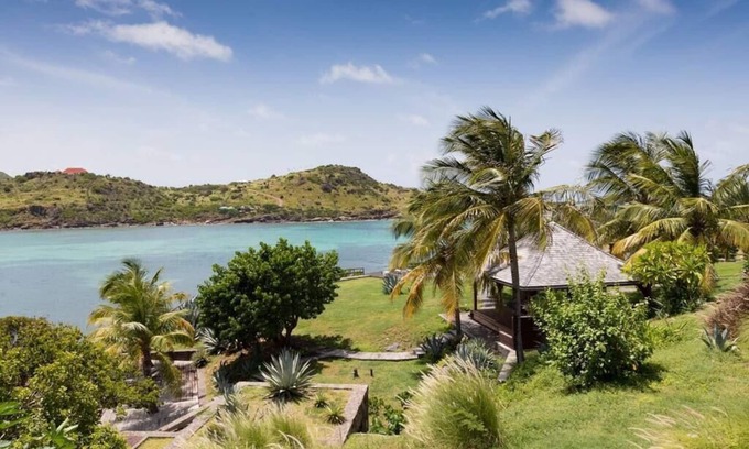Petit Cul De Sac Beach House | Exclusive Five Star SILVER RAINBOW Villa!