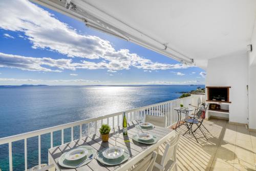 Almadraba-Canyelles Apartment | Exclusive Frontline Promocanyell Roses - Immo Barneda