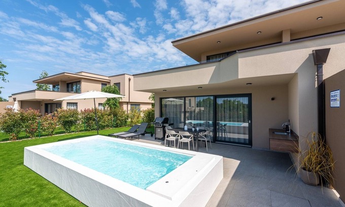 Dajla Apartment | Exclusive Ground-Floor Apartment with Private Pool and Terrace in Istria