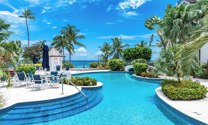 Speightstown Apartment | Exclusive one bedroom apartment, a few steps from the Caribbean Sea